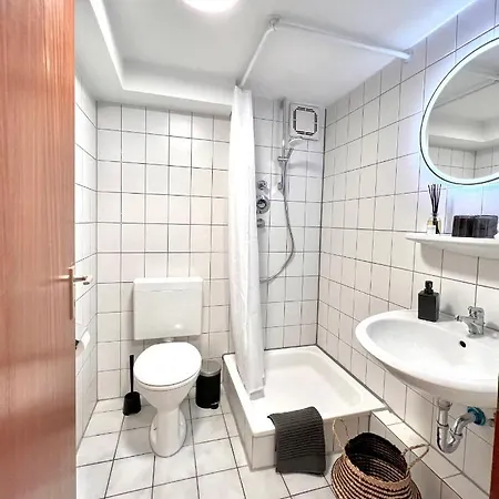 Beech Apartment: Maisonette + Free Parking + Netflix Essen