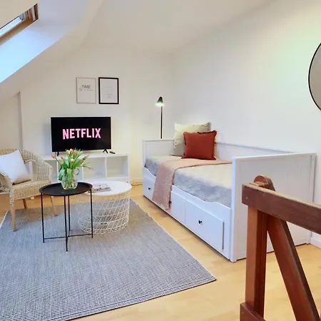 Apartman Beech Apartment: Maisonette + Free Parking + Netflix