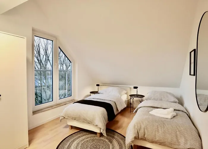 Beech Apartment: Maisonette + Free Parking + Netflix Apartment *