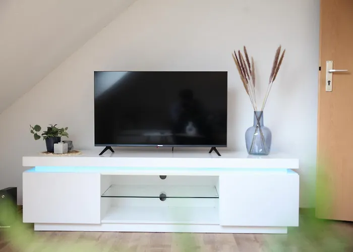 Beech Apartment: Maisonette + Free Parking + Netflix Apartment